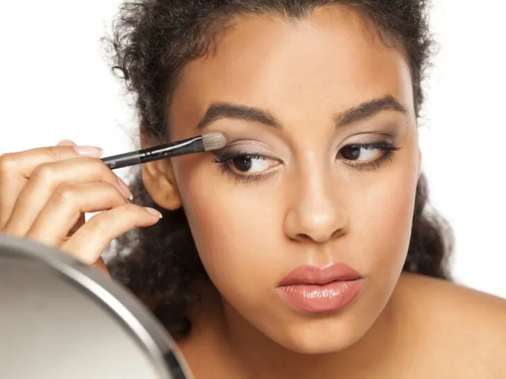 minimalist makeup look for women